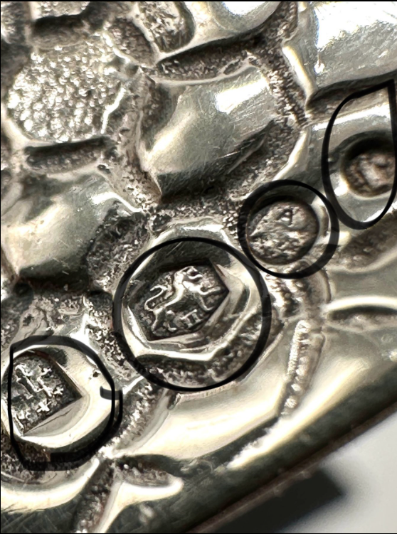 Hollands zilveren miniatuur Damen bij waterput - Amsterdam 1977-835/1000 zilver